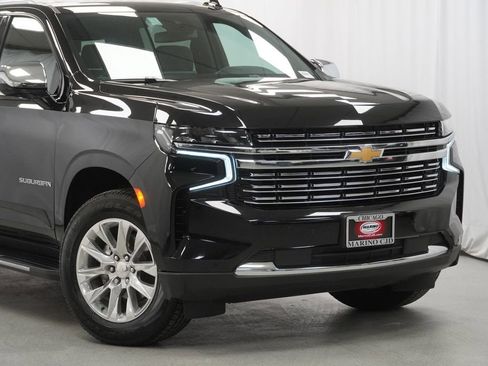 Used 2024 Chevrolet Suburban Premier image 3
