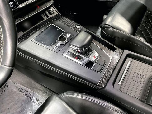 Used 2020 Audi SQ5 Premium Plus w/ Premium Plus Package image 16