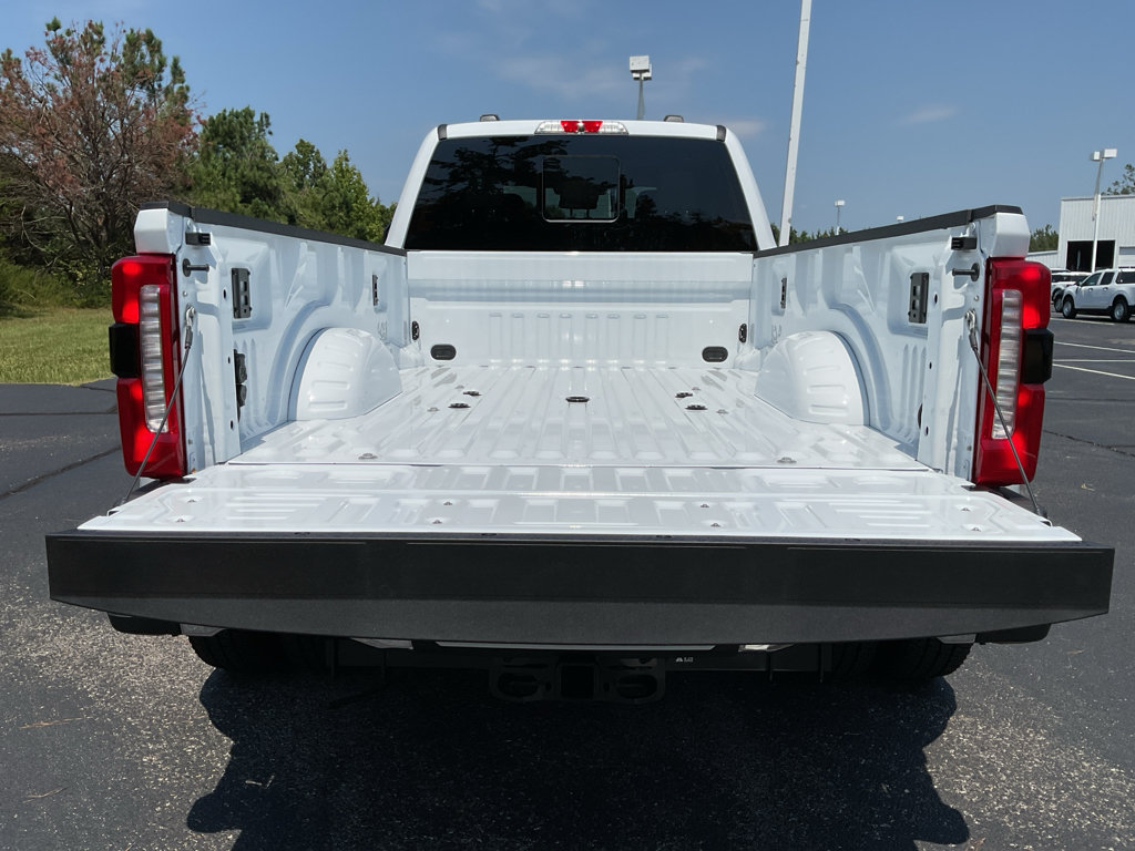 New 2026 Ford F350 XLT w/ XLT Premium Package AWD/4WD image 30