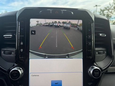 Used 2022 RAM 1500 Limited w/ Body-Colour Bumper Group image 24