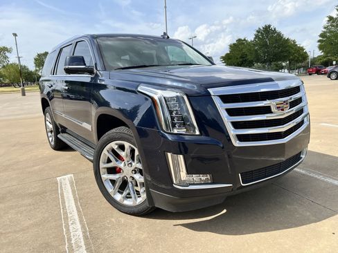 Used 2017 Cadillac Escalade Luxury RWD image 18