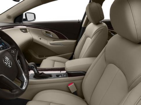 Used 2016 Buick LaCrosse image 11