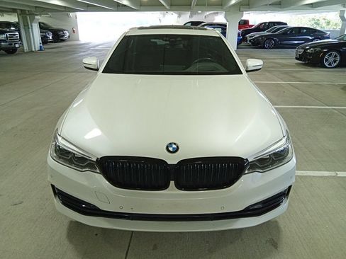 Used 2019 BMW 530e xDrive w/ Convenience Package AWD/4WD image 2