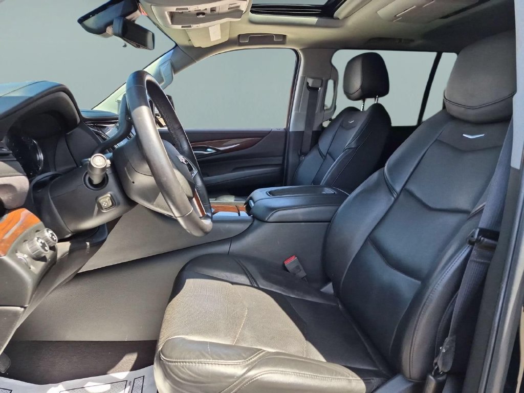 Used 2019 Cadillac Escalade ESV Premium Luxury AWD/4WD image 19
