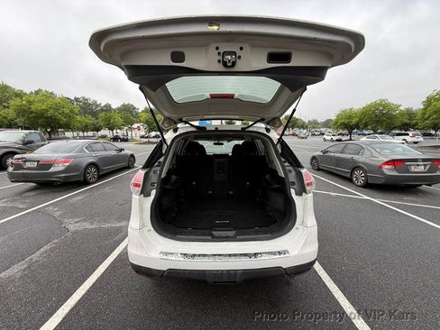 Used 2016 Nissan Rogue SV AWD/4WD image 18