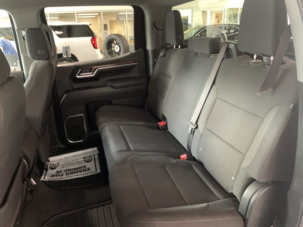 Used 2025 Chevrolet Silverado 1500 LT RWD image 13