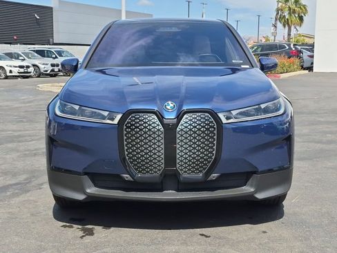 Used 2024 BMW iX xDrive50 w/ Premium Package AWD/4WD image 2