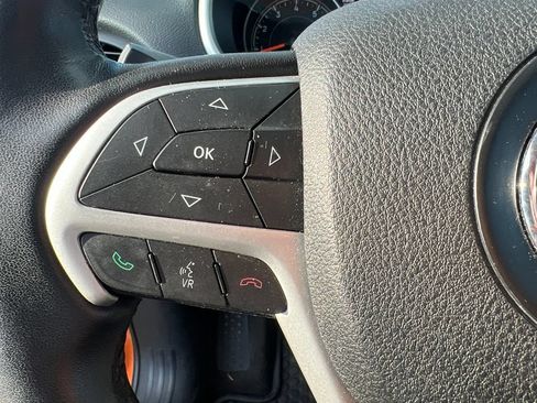 Used 2015 Jeep Cherokee Trailhawk w/ Comfort/Convenience Group AWD/4WD image 12