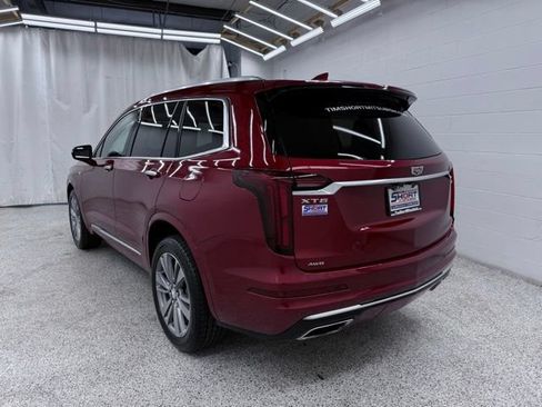 Used 2023 Cadillac XT6 Premium Luxury AWD/4WD image 4