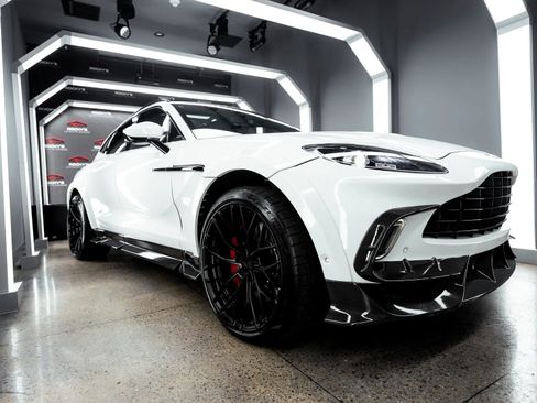 Used 2021 Aston Martin DBX AWD/4WD image 7