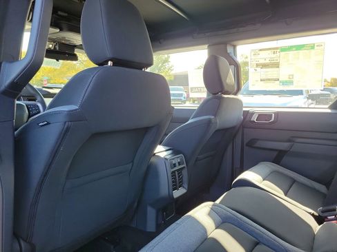 New 2025 Ford Bronco 4-Door w/ Sasquatch Package image 15