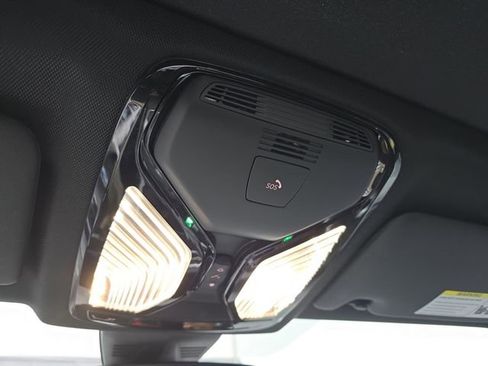 Used 2024 BMW 330i Sedan image 43