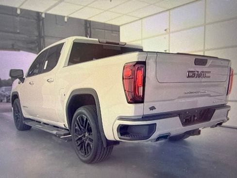 Used 2021 GMC Sierra 1500 Denali w/ Driver Alert Package II AWD/4WD image 4