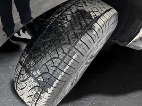 Used 2023 Ford F150 Lariat w/ Equipment Group 502A High image 43