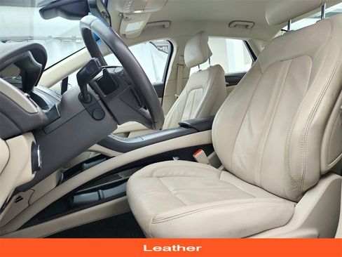 Used 2019 Lincoln MKZ Reserve image 11