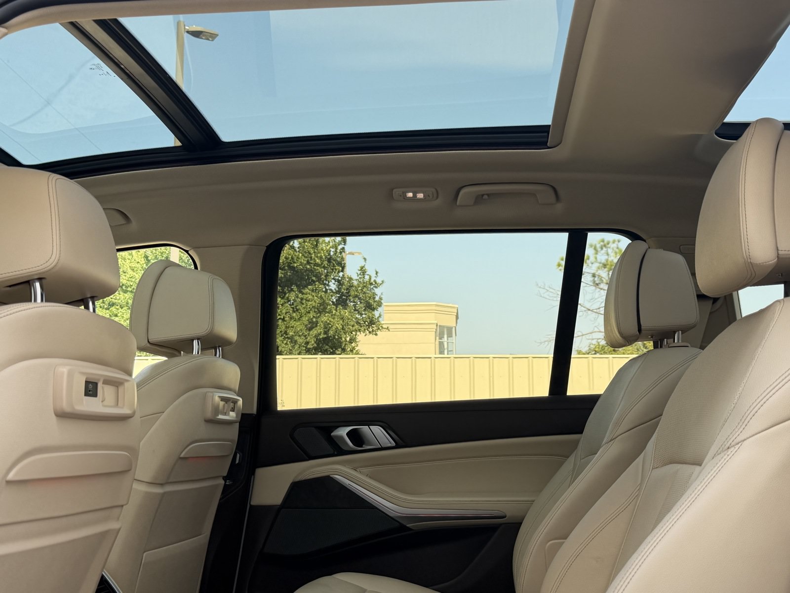 Used 2019 BMW X7 xDrive40i w/ Luxury Seating Package AWD/4WD image 36