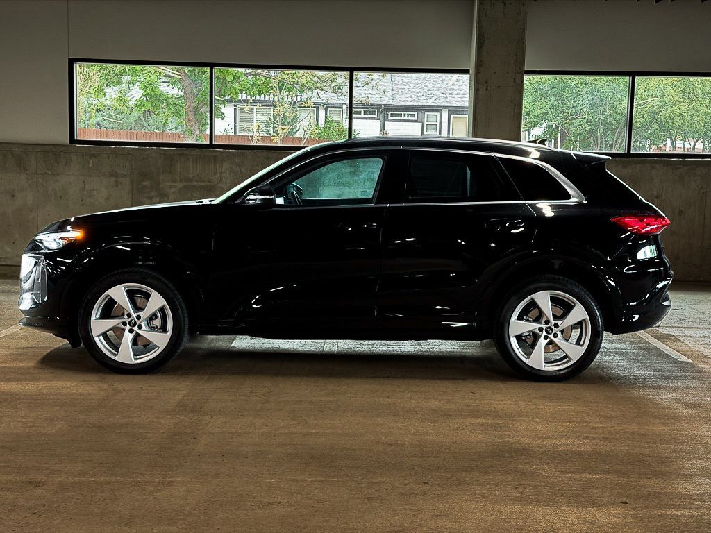 New 2026 Audi Q5 Premium Plus AWD/4WD image 2