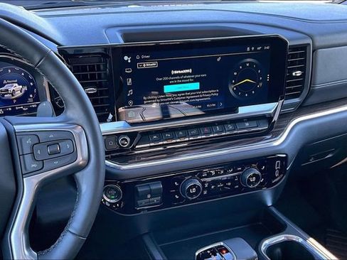 Used 2024 Chevrolet Silverado 1500 LT Trail Boss w/ LT Trail Boss Premium Package image 10