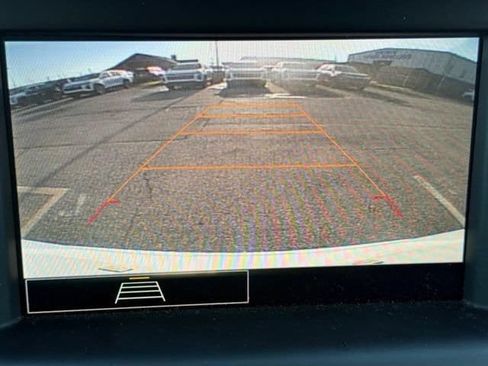 Used 2024 GMC Terrain SLE w/ Driver Convenience Package AWD/4WD image 2