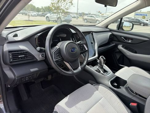 Used 2024 Subaru Outback Premium AWD/4WD image 11