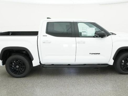 New 2026 Toyota Tundra Limited AWD/4WD image 21