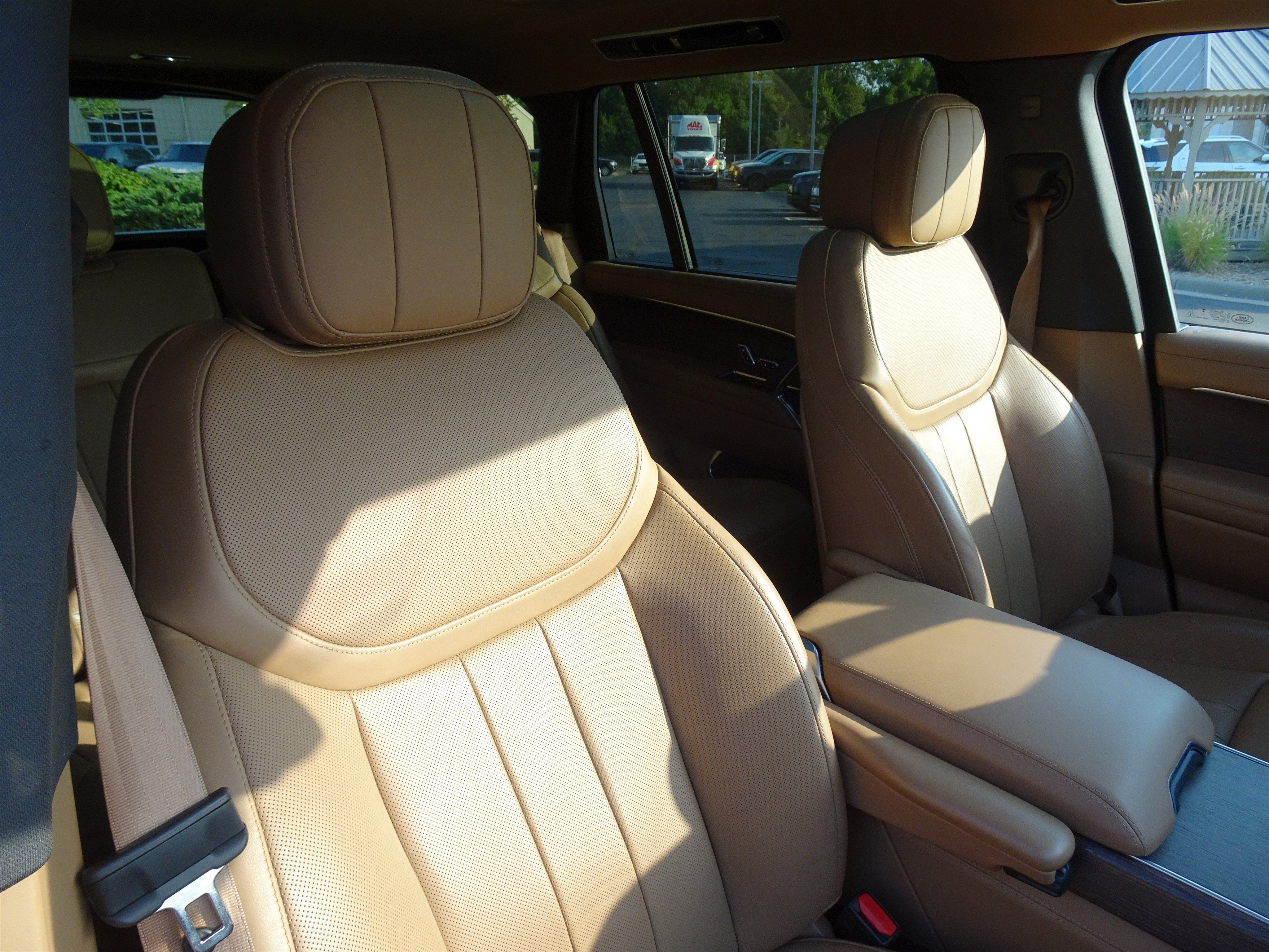Certified 2023 Land Rover Range Rover Long Wheelbase SE AWD/4WD image 25