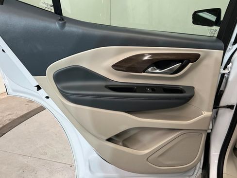 Used 2022 GMC Terrain Denali w/ LPO, Floor Liner Package image 18