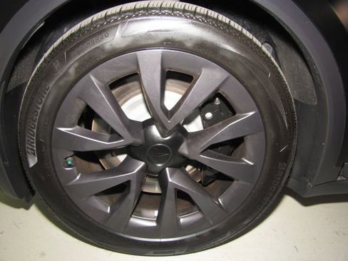 Used 2023 Tesla Model X AWD/4WD image 25