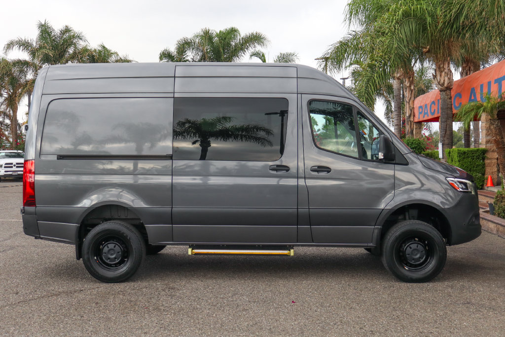 Used 2021 Mercedes-Benz Sprinter 2500 image 10