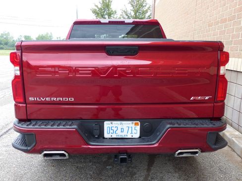 Used 2024 Chevrolet Silverado 1500 RST AWD/4WD image 9