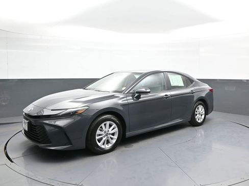 Certified 2025 Toyota Camry LE AWD/4WD image 10