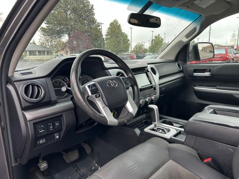 Used 2015 Toyota Tundra SR5 w/ SR5 Upgrade Package image 11