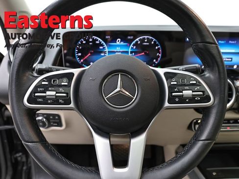 Used 2020 Mercedes-Benz GLB 250 4MATIC image 10