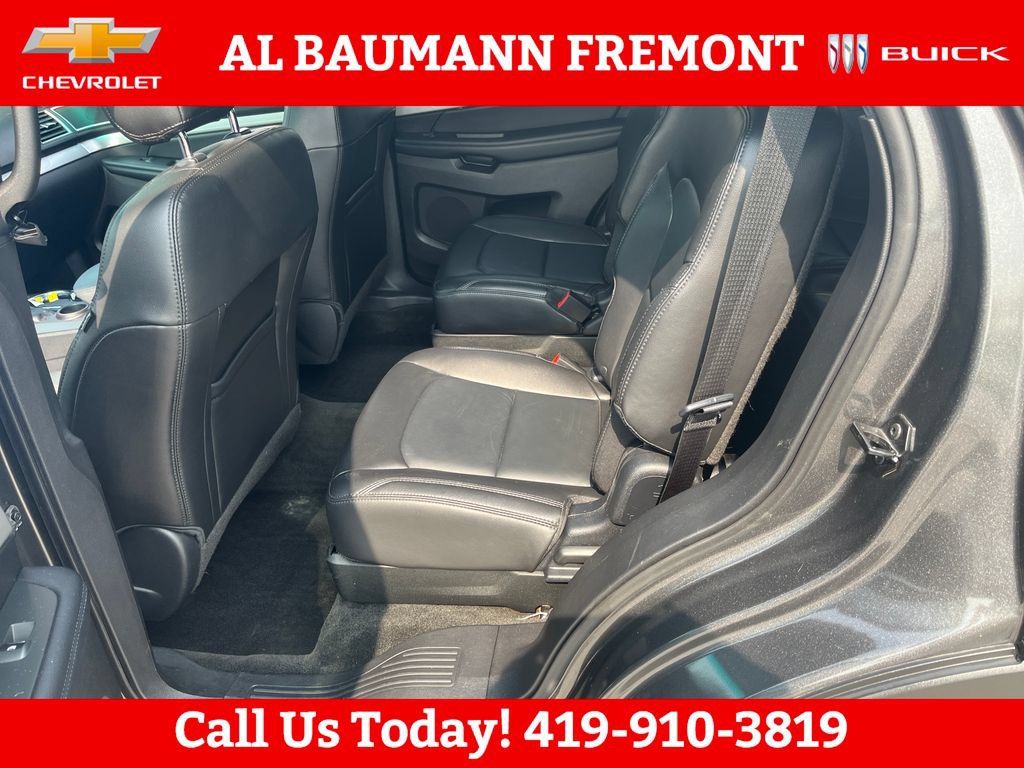 Used 2017 Ford Explorer XLT w/ Equipment Group 202A FWD image 25