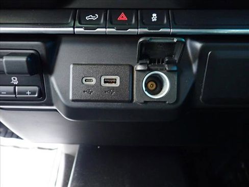 Used 2022 Chevrolet Silverado 2500 W/T w/ WT Convenience Package AWD/4WD image 17