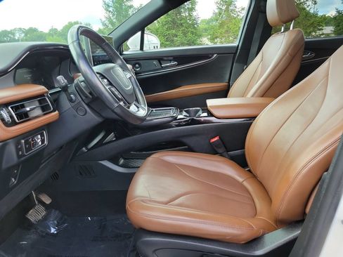 Used 2023 Lincoln Nautilus Reserve w/ Luxury Package AWD/4WD image 7