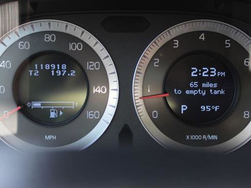 Used 2010 Volvo XC60 T6 AWD/4WD image 16