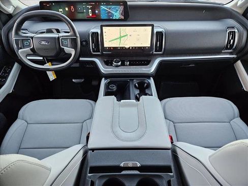 New 2025 Ford Expedition Platinum w/ Platinum Ultimate Package image 15