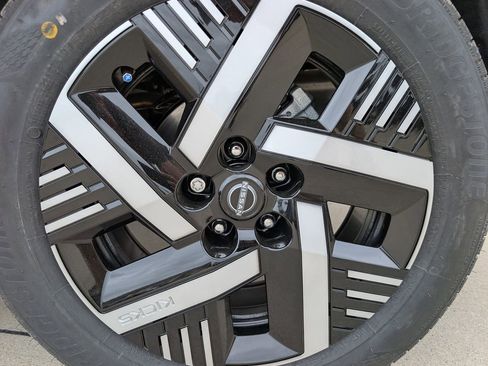 New 2026 Nissan Kicks SV FWD image 6
