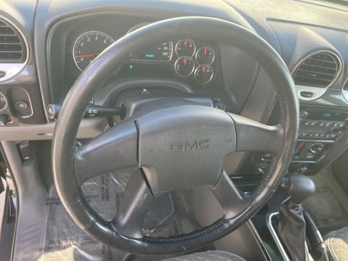 Used 2004 GMC Envoy XUV SLE image 21