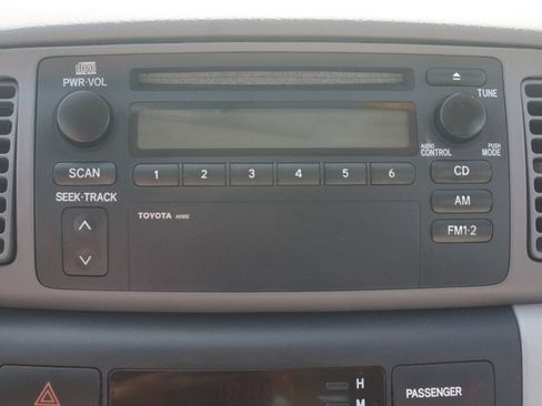 Used 2003 Toyota Corolla Sedan FWD image 7