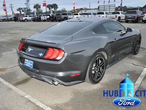 Used 2020 Ford Mustang Premium image 5