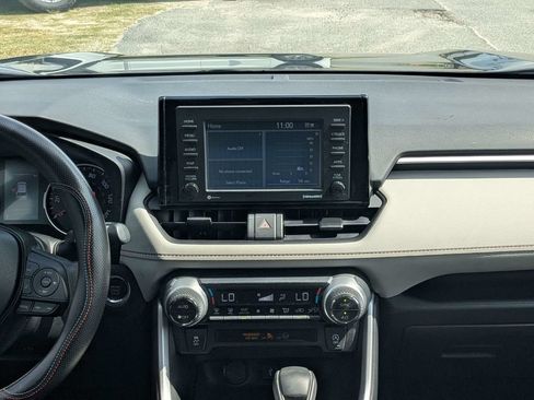 Used 2021 Toyota RAV4 XLE FWD image 15