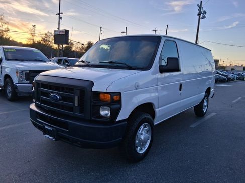 Used 2013 Ford E-150 and Econoline 150 w/ PWR Group RWD image 3