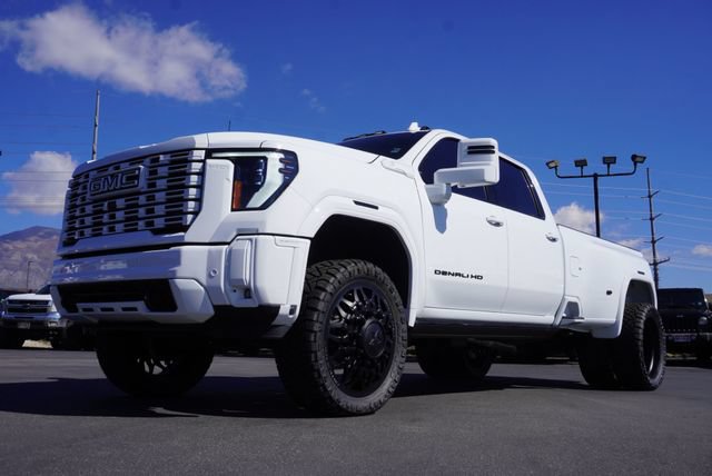 Used 2026 GMC Sierra 3500 Denali Ultimate AWD/4WD image 8