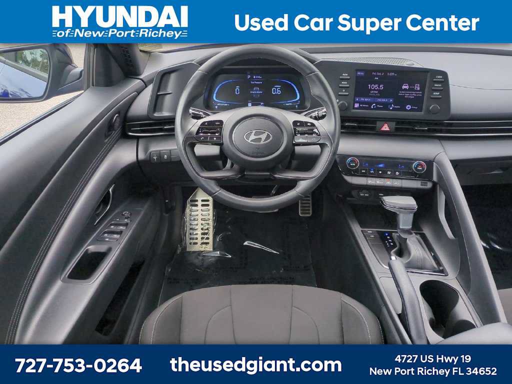 Used 2025 Hyundai Elantra Sport FWD image 16