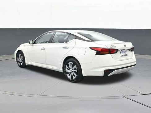 Used 2024 Nissan Altima 2.5 S image 9