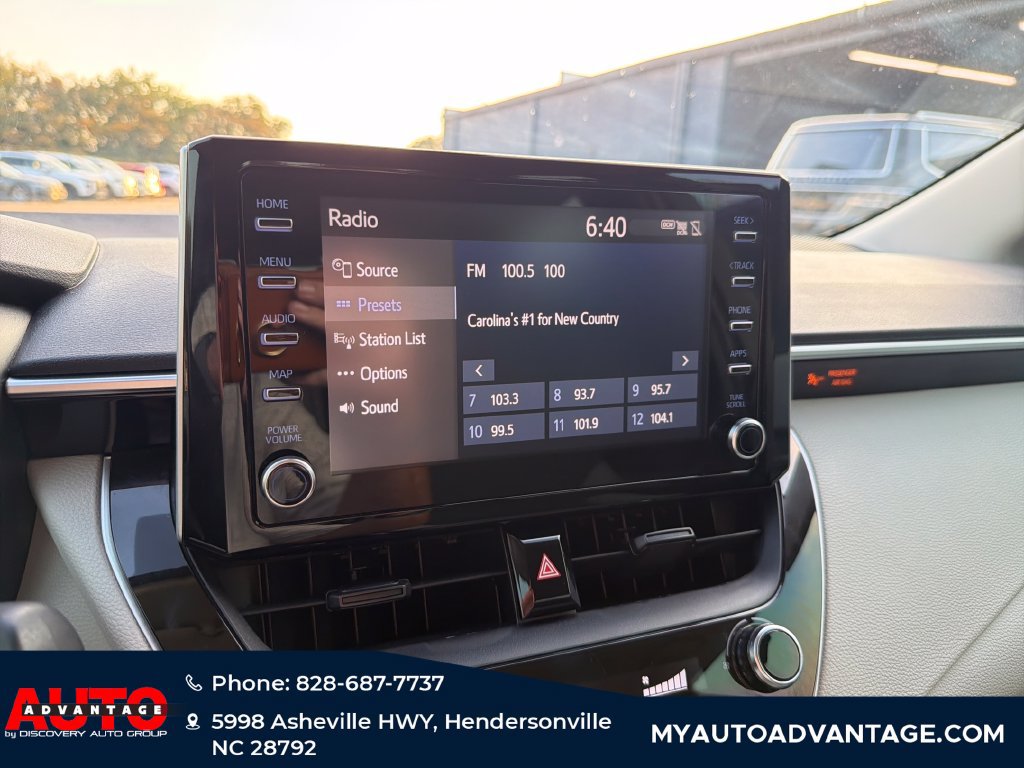 Used 2020 Toyota Corolla LE FWD image 14