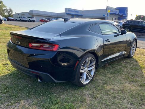 Used 2017 Chevrolet Camaro LT RWD image 7