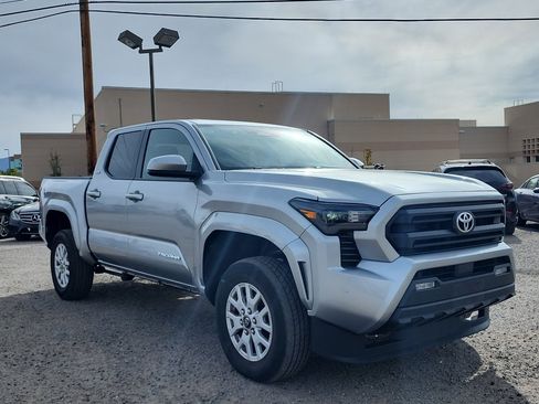 Used 2024 Toyota Tacoma SR5 AWD/4WD image 3